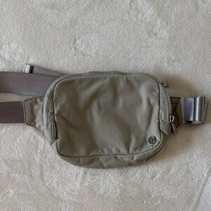 lululemon Belt Bag in Taupe